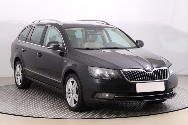 Škoda Superb 2013