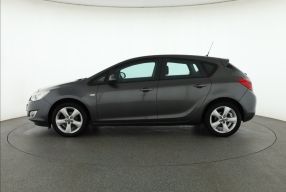 Opel Astra - 2010