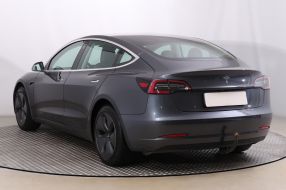 Tesla Model 3 - 2020