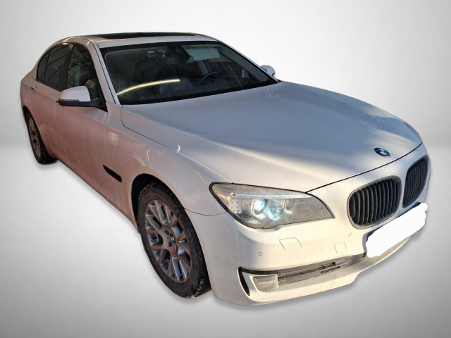 BMW 7 2013