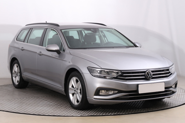 Volkswagen Passat 2022