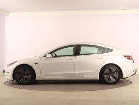 Tesla Model 3 - 2020