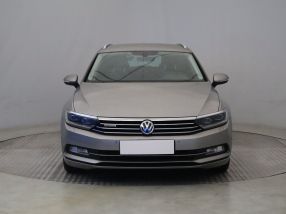 Volkswagen Passat - 2015