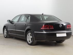 Volkswagen Phaeton - 2013