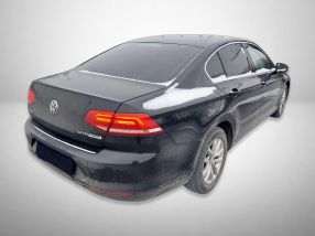 Volkswagen Passat - 2016