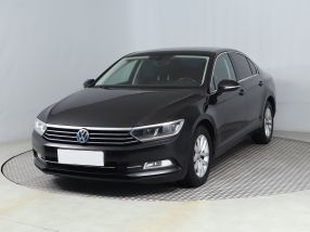 Volkswagen Passat - 2016