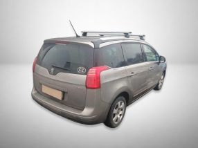 Peugeot 5008 - 2013