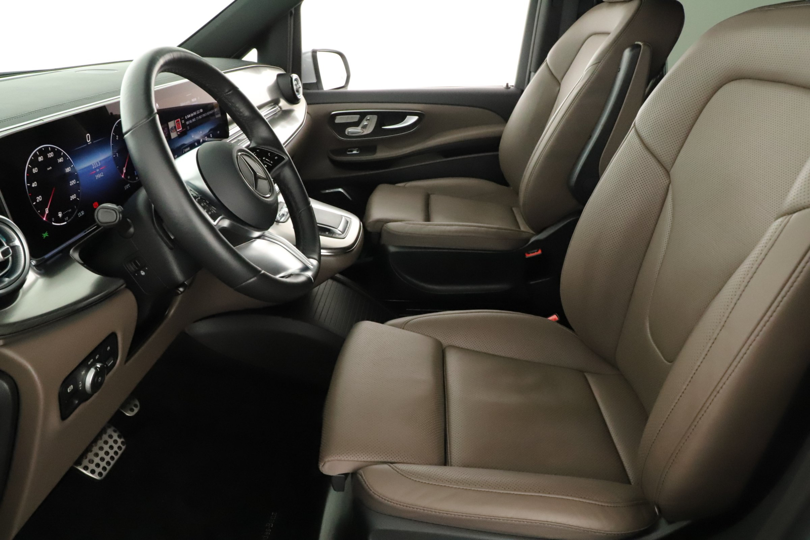 Mercedes-Benz V - 2024