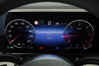 Mercedes-Benz V - 2024