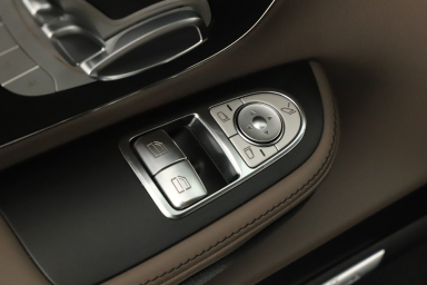 Mercedes-Benz V - 2024