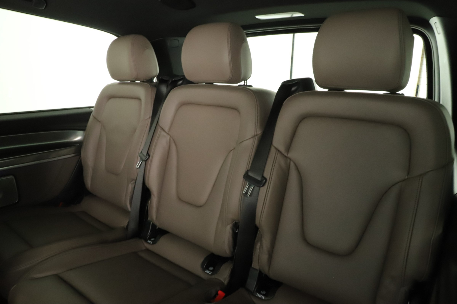 Mercedes-Benz V - 2024