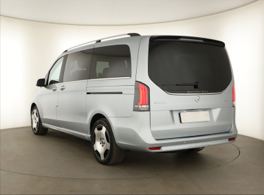 Mercedes-Benz V - 2024