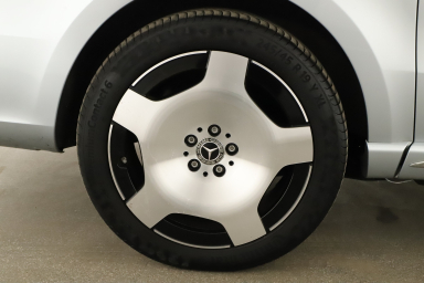 Mercedes-Benz V - 2024