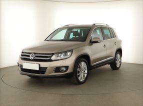 Volkswagen Tiguan - 2012