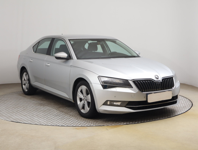 Škoda Superb 2016