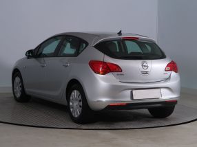 Opel Astra - 2015