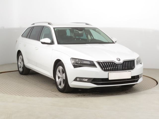 Škoda Superb 2016