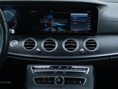 Mercedes-Benz E - 2020