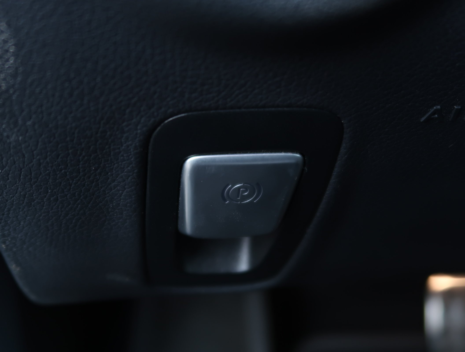 Mercedes-Benz E - 2020