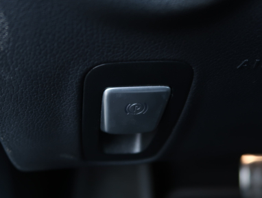 Mercedes-Benz E - 2020