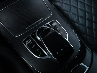 Mercedes-Benz E - 2020