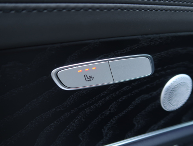 Mercedes-Benz E - 2020