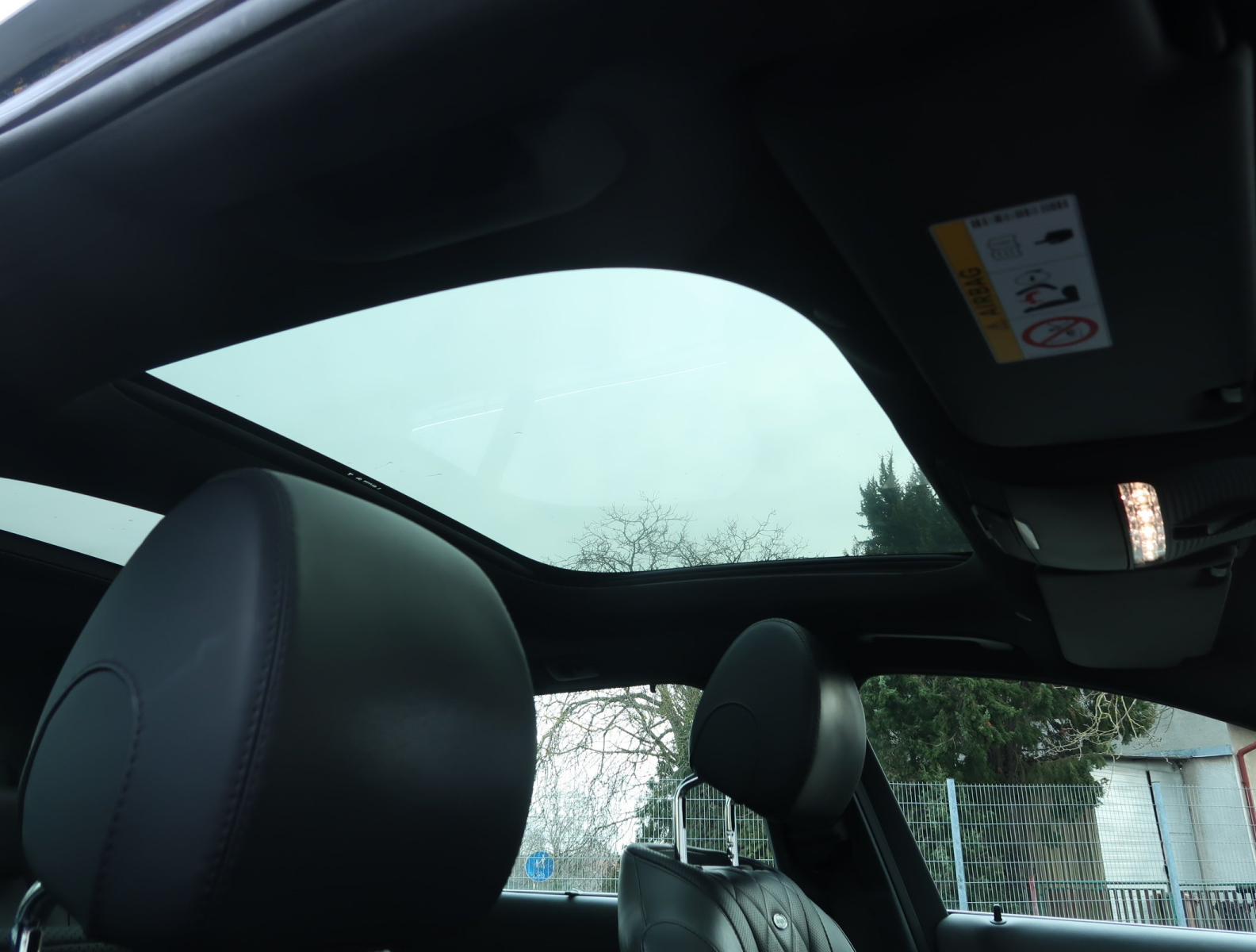 Mercedes-Benz E - 2020