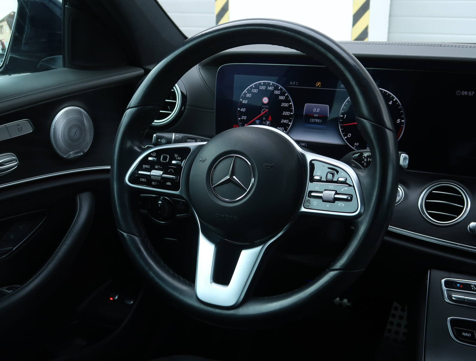 Mercedes-Benz E - 2020