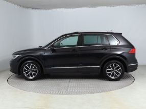 Volkswagen Tiguan - 2022