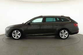 Škoda Superb - 2017