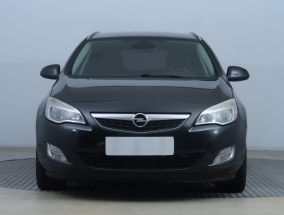 Opel Astra - 2012