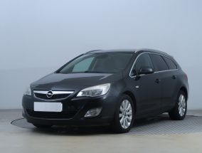 Opel Astra - 2012