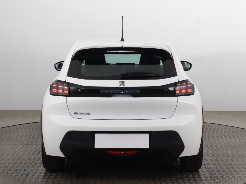 Peugeot e-208