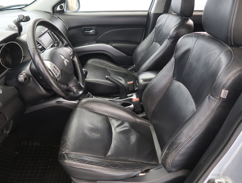 Mitsubishi Outlander, 2009