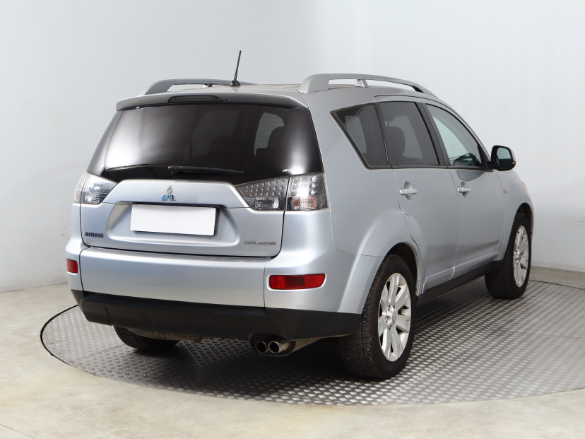 Mitsubishi Outlander, 2009