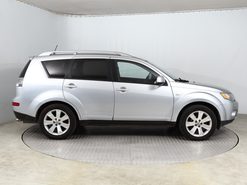 Mitsubishi Outlander, 2009