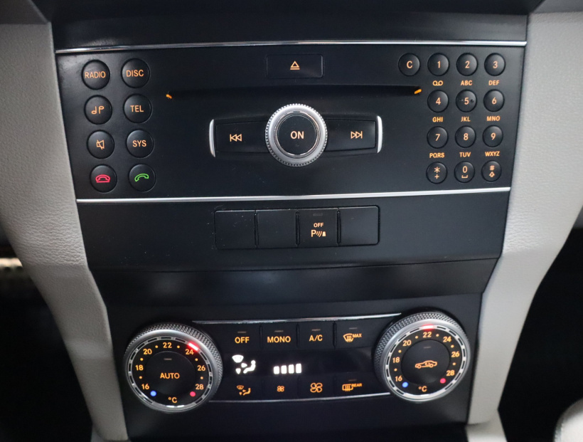 Mercedes-Benz GLK, 2011