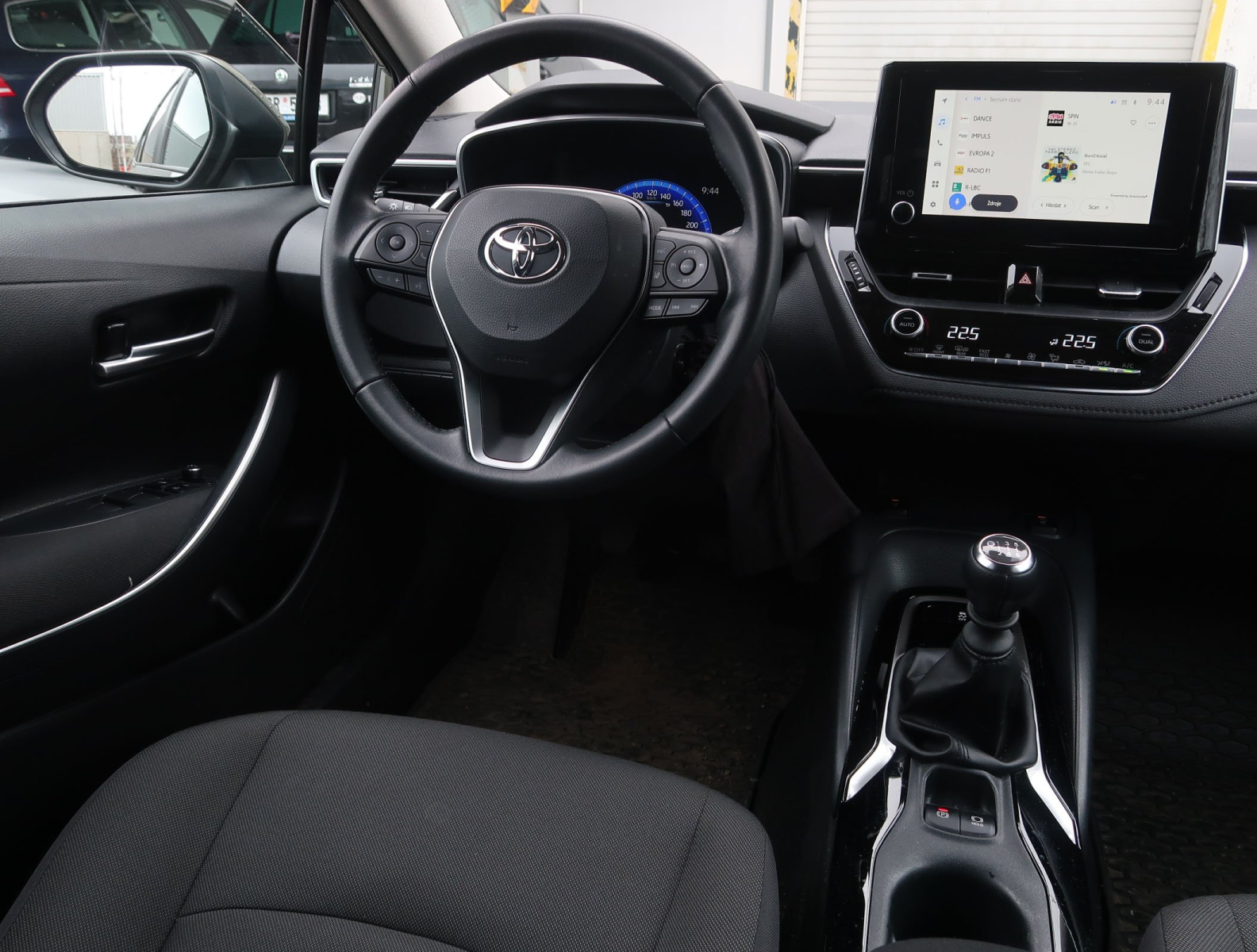 Toyota Corolla - 2023