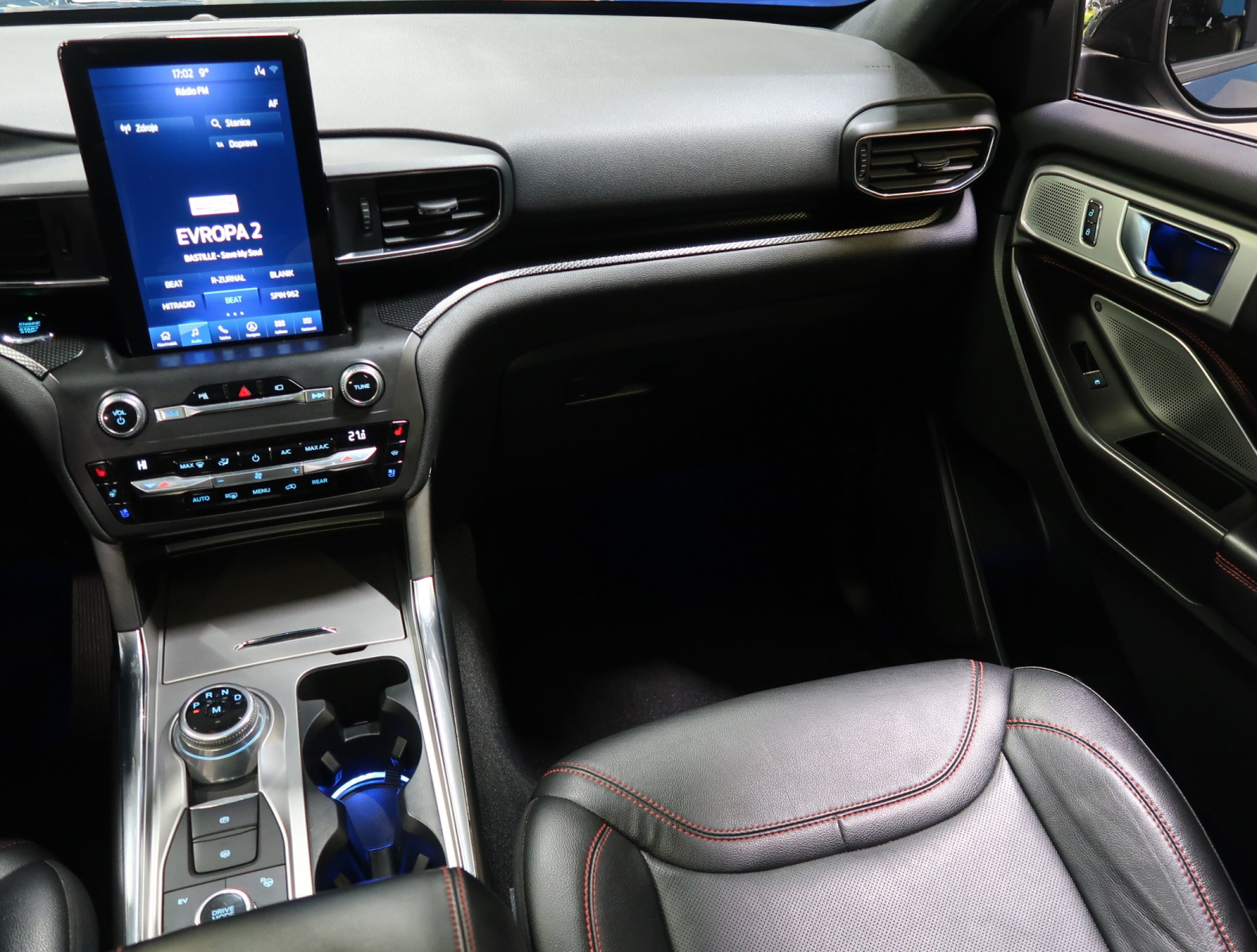 Ford Explorer - 2021