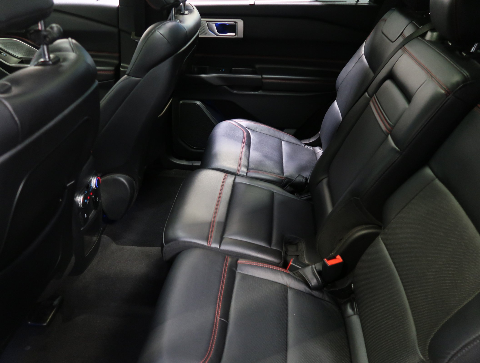 Ford Explorer - 2021