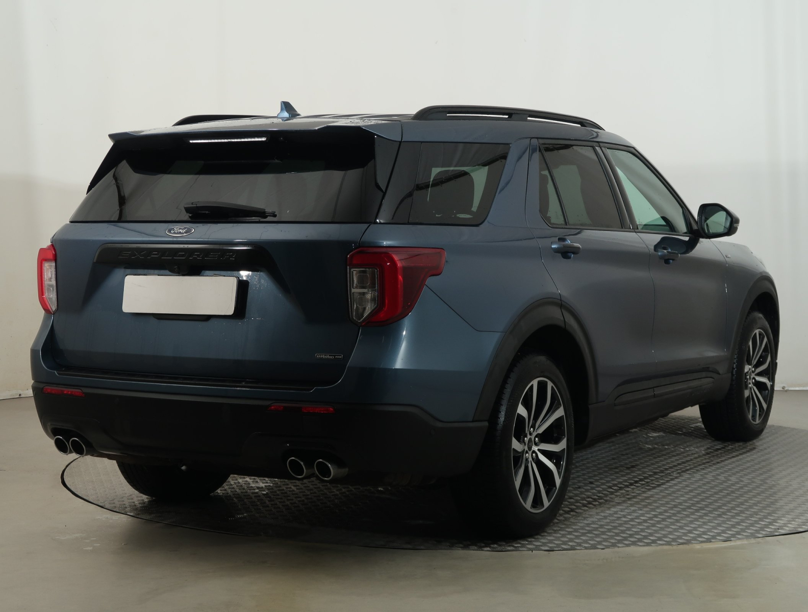 Ford Explorer - 2021