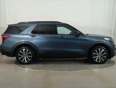 Ford Explorer - 2021