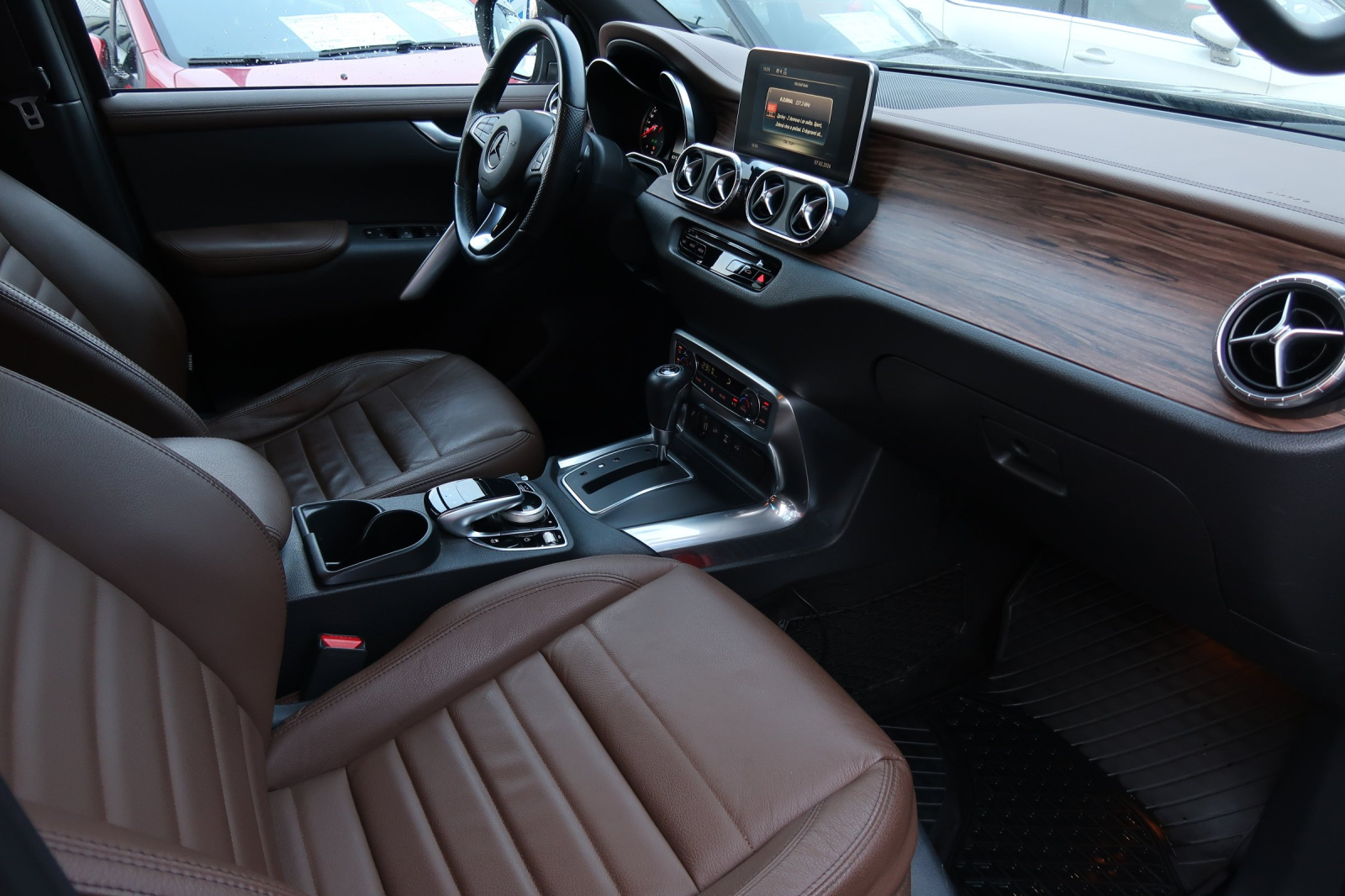 Mercedes - Benz X - 2020