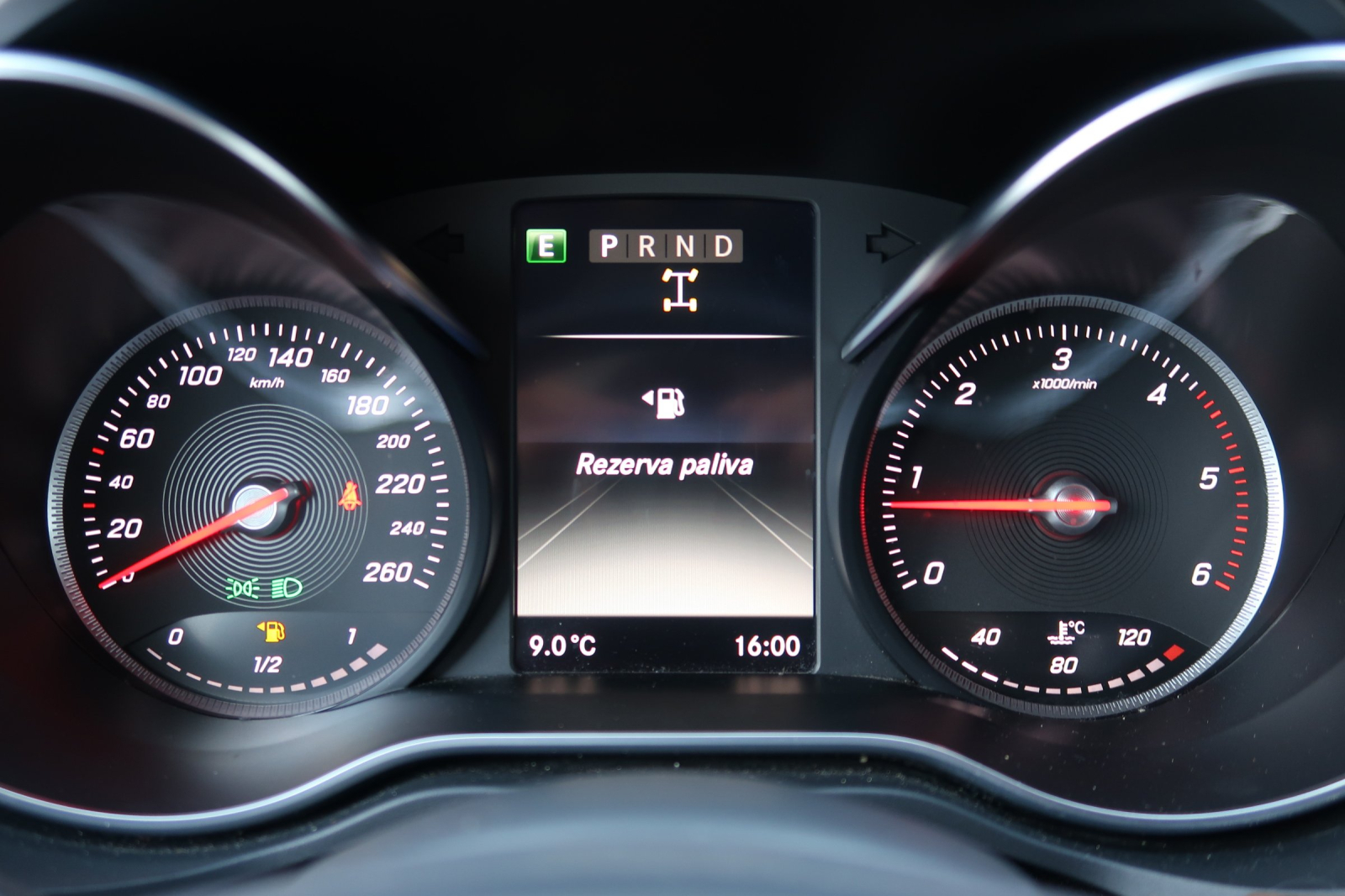 Mercedes - Benz X - 2020