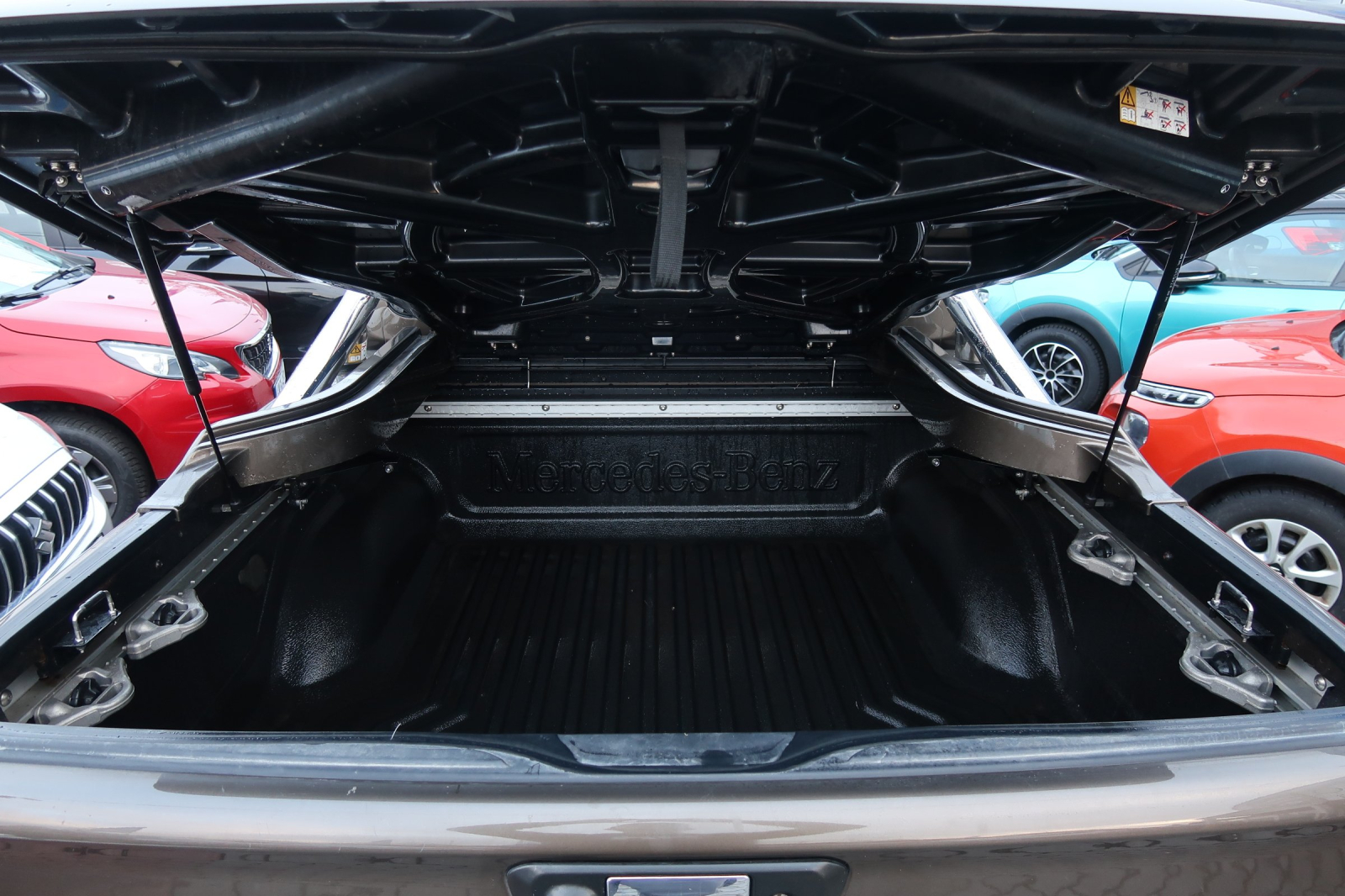 Mercedes - Benz X - 2020