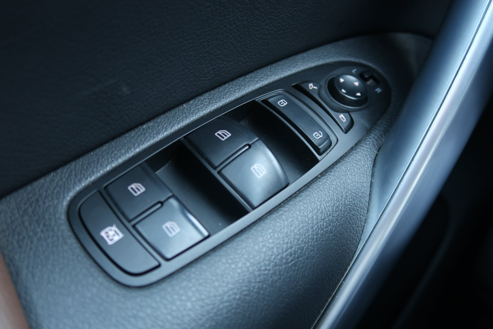 Mercedes - Benz X - 2020