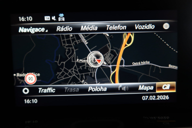 Mercedes - Benz X - 2020