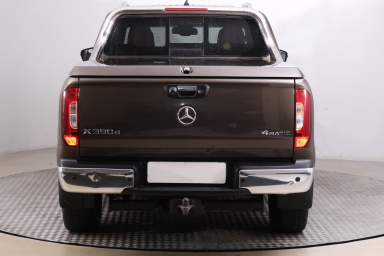 Mercedes - Benz X - 2020