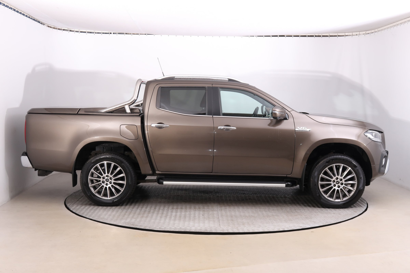 Mercedes - Benz X - 2020