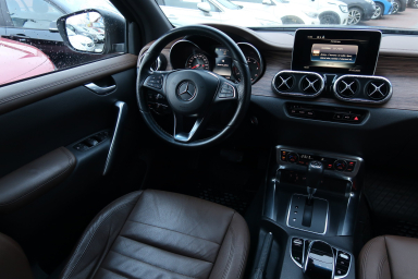 Mercedes - Benz X - 2020